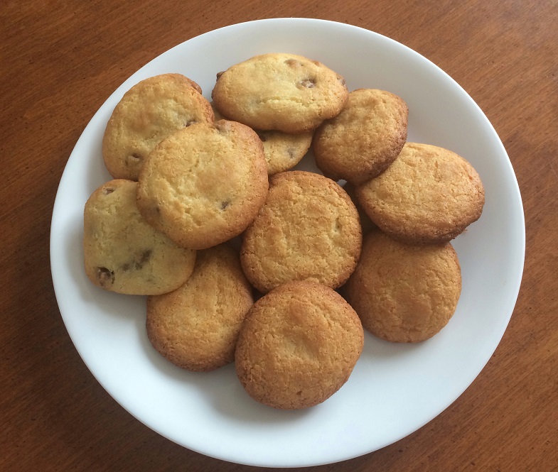 duinkerken cookies on plate