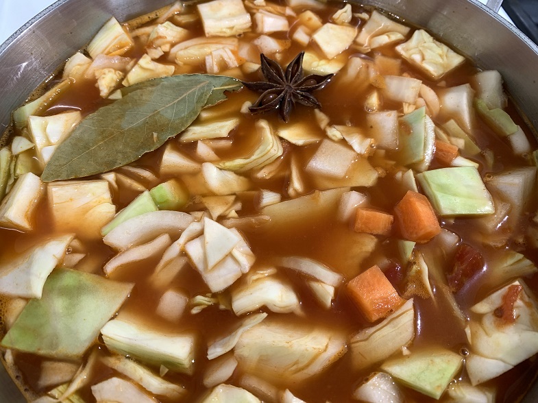 borscht in pot before cooking