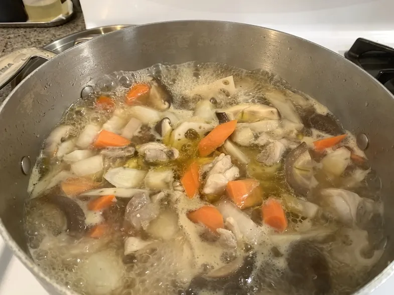 chikuzenni-chicken-and-vegetables-boiling-in-broth