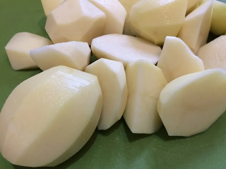 cut potatoes