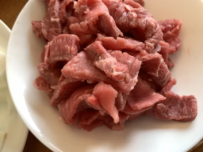 raw sliced beef