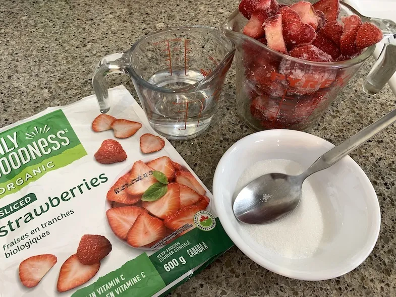 ingredients for strawberry sauce